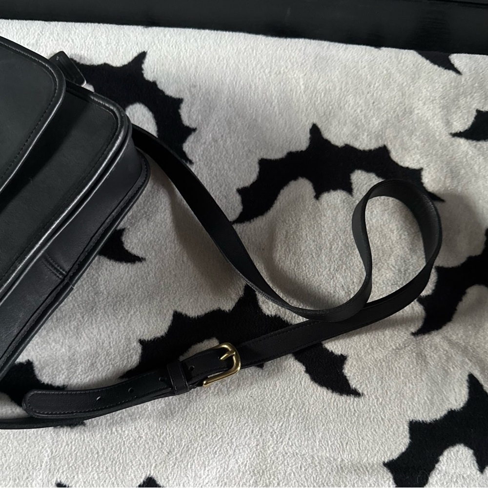 Vintage Coach Shoulder Bag - Picture 11 of 11
